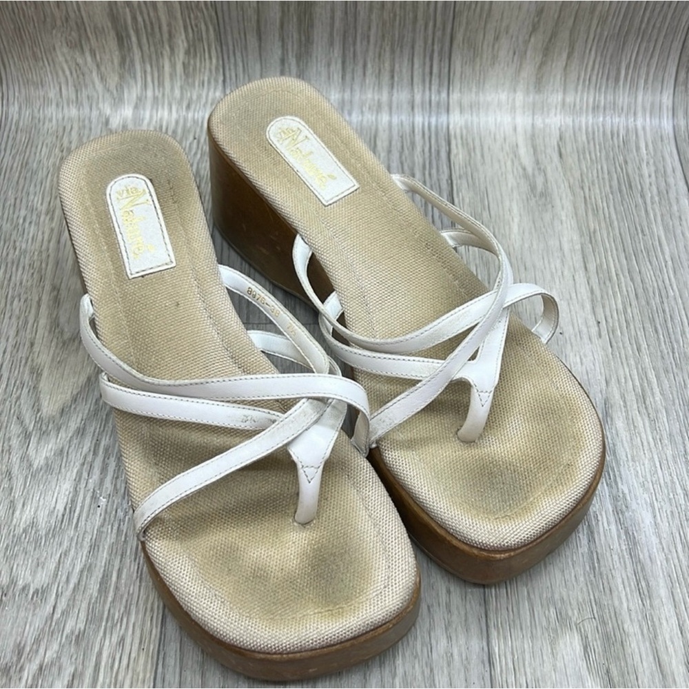 Via Nature Strappy Sandals